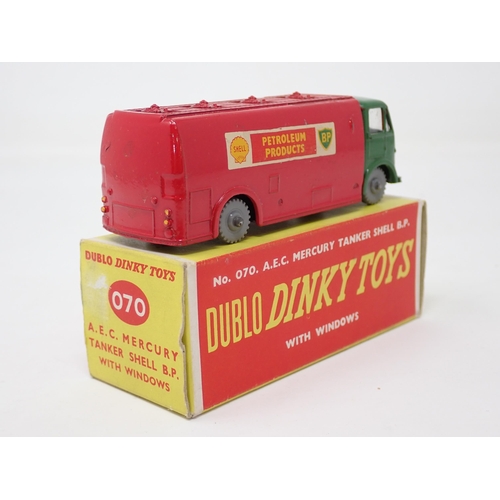 1015 - A boxed Dublo Dinky Toys No.070 Mercury Tanker. Mint condition, superb box