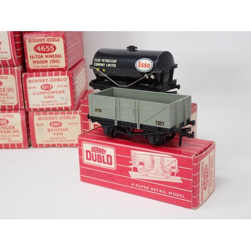 1018 - Seventeen boxed Hornby Dublo 2-rail Wagons comprising 2x 4300, 4301, 4305, 4313, 4315, 4325, 4615, 4... 