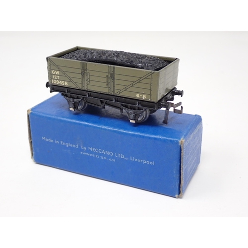 1024 - A Hornby Dublo D1 GWR Coal Wagon, mint condition, April 1951 box, original sticker