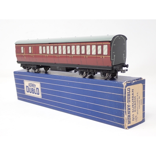 1029 - Two Hornby Dublo D13 Suburban Coaches 1/3rd and Brake/3rd in mint condition, boxes excellent