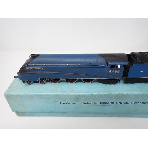 1031 - A Hornby Dublo pre-war EDL1 'Sir Nigel Gresley' Locomotive in factory repair clockwork box. The loco... 