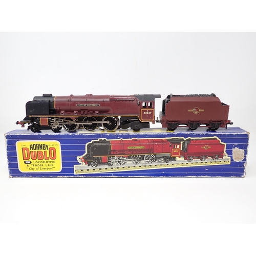 1051 - A Hornby Dublo 3226 'City of Liverpool' in excellent condition, box very good