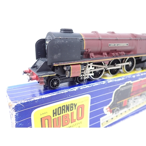 1051 - A Hornby Dublo 3226 'City of Liverpool' in excellent condition, box very good