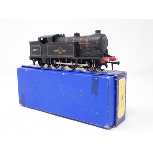 1054 - A Hornby Dublo 3217 0-6-2T Locomotive in excellent to excellent plus condition, box in excellent con... 