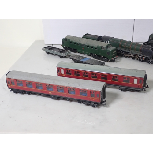 1071 - Four unboxed playworn Hornby Dublo 3-rail Locomotives including 'Duchess of Montrose', Deltic, Bo-Bo... 