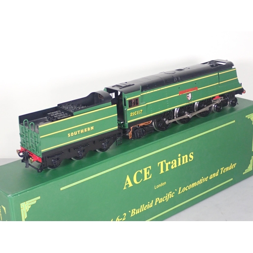 1074 - A boxed Ace Trains 0 gauge 4-6-2 Bulleid Pacific Locomotive and Tender in S.R. malachite green liver... 