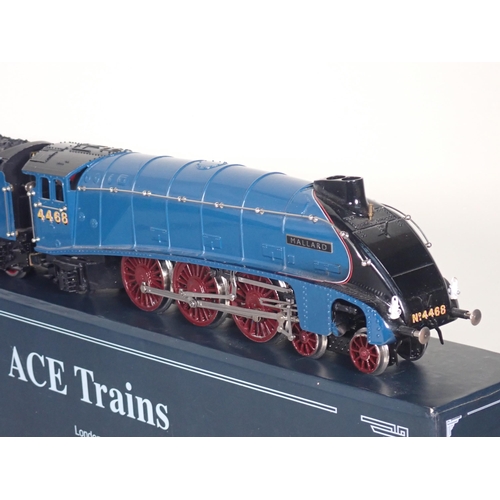 1076 - A boxed Ace Trains 0 gauge A4 Pacific 4-6-2 Locomotive 'Mallard' No.4468 in garter-blue post-War L.N... 