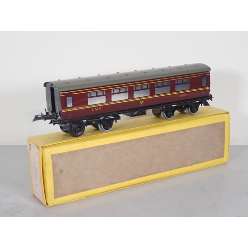 1090 - A boxed Middleton Products Hornby reproduction series 0 gauge L.M.S. No.2 Corridor Coach 1st/3rd cla... 