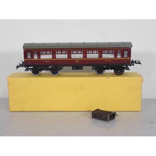 1090 - A boxed Middleton Products Hornby reproduction series 0 gauge L.M.S. No.2 Corridor Coach 1st/3rd cla... 