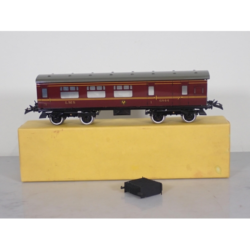 1091 - A boxed Middleton Products Hornby reproduction series 0 gauge L.M.S. No.2 Corridor Coach Brake/3rd