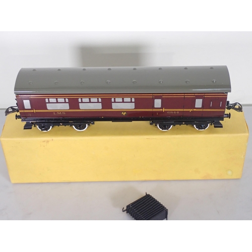 1091 - A boxed Middleton Products Hornby reproduction series 0 gauge L.M.S. No.2 Corridor Coach Brake/3rd