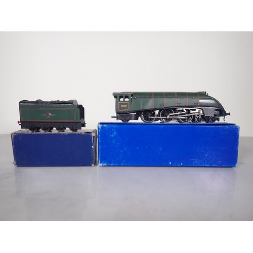 1111 - A Hornby Dublo EDL11 3-rail A4 Locomotive 'Silver King' with reproduction box base and original top ... 