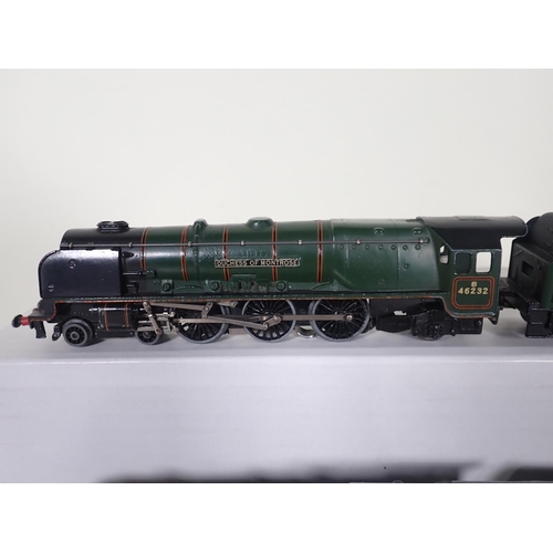 1113 - A Hornby Dublo EDL12 3-rail 'Duchess of Montrose' in B.R. gloss livery, another in B.R. matt livery ... 