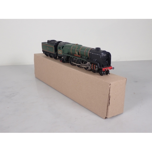 1117 - An unboxed Hornby Dublo 2-rail West Country Locomotive with Wrenn body 'Dorchester' in B.R. green li... 