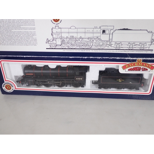 1120 - A boxed Bachmann 00 gauge Thompson B1 Class 'Wildebeest' and a boxed WD 8F 2-8-0 Locomotive in auste... 