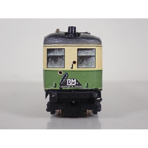 1124 - A boxed Renaissance Limited Edition 00 gauge Sentinel Steam Railmotor in LNER green/cream No.9/30