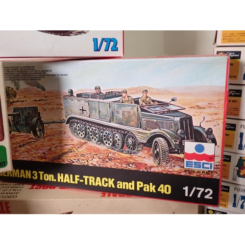 1156 - A box of mainly 1:76 scale plastic Kits of Military Vehicles including Airfix, Matchbox, Fujimi, etc... 