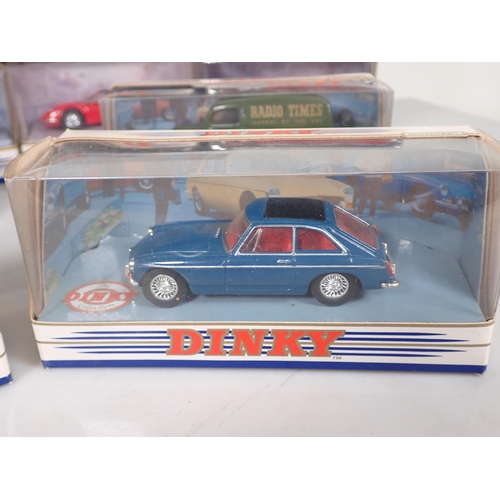 1171 - A Matchbox Dinky Toys Collection Classic Sports Cars Series 1 Set, a Dinky Collection DY-S 10 1950 M... 