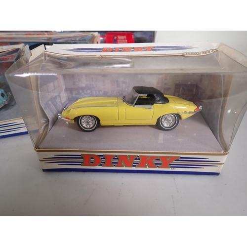 1172 - Twenty three boxed Matchbox Dinky Series Models including Delahaye 145, Mercedes 300SL, Commer Van, ... 