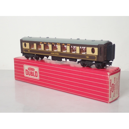 1274 - Six boxed Hornby Dublo Pullman Coaches comprising 2x 4035 'Aries', 2x 4036 Car No.74 and 2x 4037 Car... 