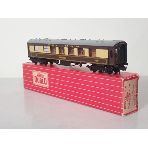 1274 - Six boxed Hornby Dublo Pullman Coaches comprising 2x 4035 'Aries', 2x 4036 Car No.74 and 2x 4037 Car... 