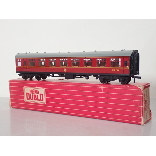 1275 - Seven boxed Hornby Dublo Coaches comprising 4075 Passenger Brake Van, 2x 4062 Open Corridor Coaches ... 