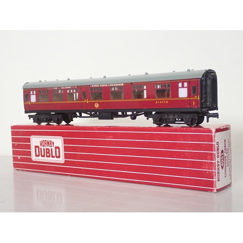 1275 - Seven boxed Hornby Dublo Coaches comprising 4075 Passenger Brake Van, 2x 4062 Open Corridor Coaches ... 