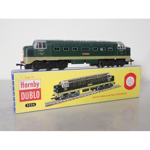 1285 - A Hornby Dublo 3234 Deltic Locomotive 'St Paddy' in Tony Cooper box