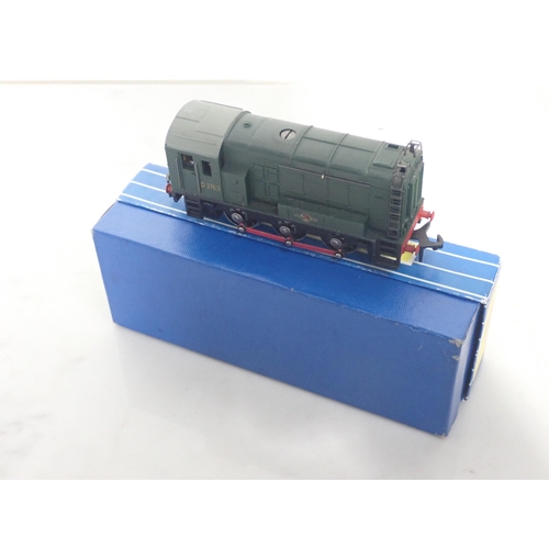 1286 - A Hornby Dublo 3231 0-6-0 Diesel Shunter in reproduction box