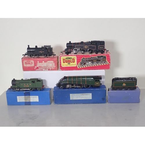 1294 - A boxed Hornby Dublo EDL11 gloss 'Silver King' A4 Locomotive and Tender, a boxed EDL7 0-6-2T LNER gr... 