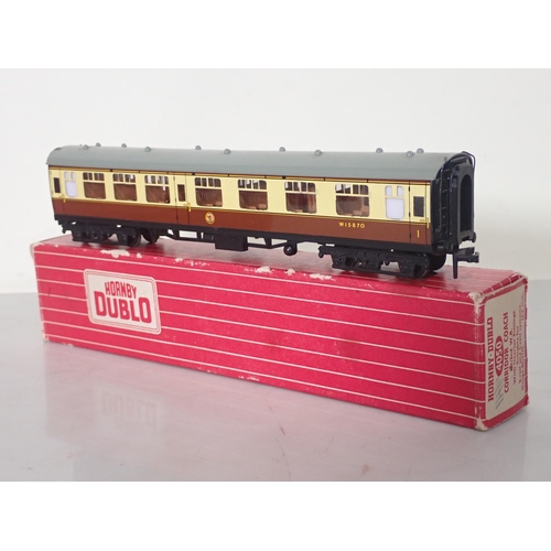 1297 - Six boxed Hornby Dublo Coaches including 4050, 4054, 4055 Corridor Coaches, 4078 Sleeping Car, 4081 ... 