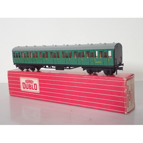 1297 - Six boxed Hornby Dublo Coaches including 4050, 4054, 4055 Corridor Coaches, 4078 Sleeping Car, 4081 ... 