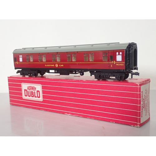 1297 - Six boxed Hornby Dublo Coaches including 4050, 4054, 4055 Corridor Coaches, 4078 Sleeping Car, 4081 ... 