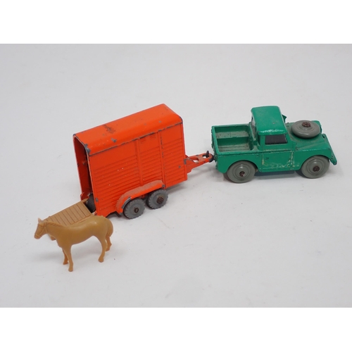 1307 - An unboxed Dublo Dinky Toys Bedford Flat Lorry, Austin Lorry and a Land Rover with Horse Trailer and... 