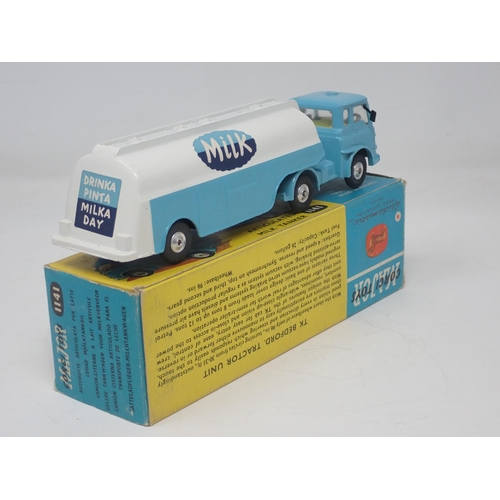 1328 - A boxed Corgi Toys No.1141 Articulated Milk Tanker with insert