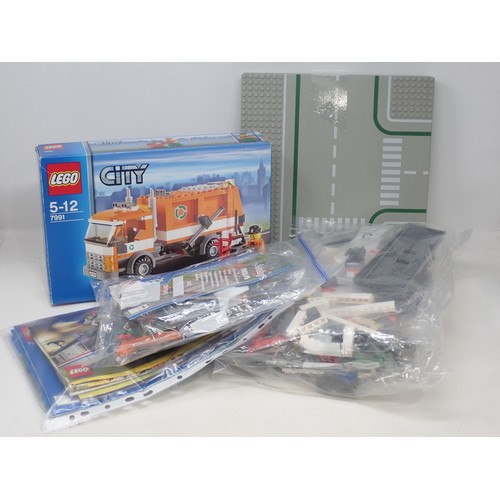 1597 - Eight Lego Plan Boards, 60051 Train Set Spares, two 60051 Railway Crossings, 4x Lego Remote Controll... 