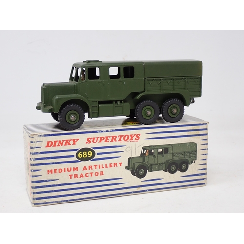 1350A - A boxed Dinky Toys No.689 Medium Artillery Tractor