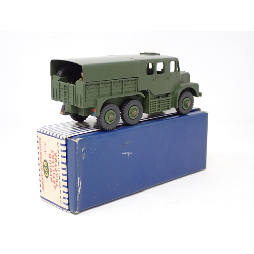 1350A - A boxed Dinky Toys No.689 Medium Artillery Tractor