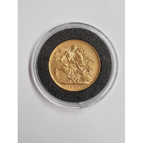 250 - Queen Victoria, 1899 Sovereign, in modern capsule