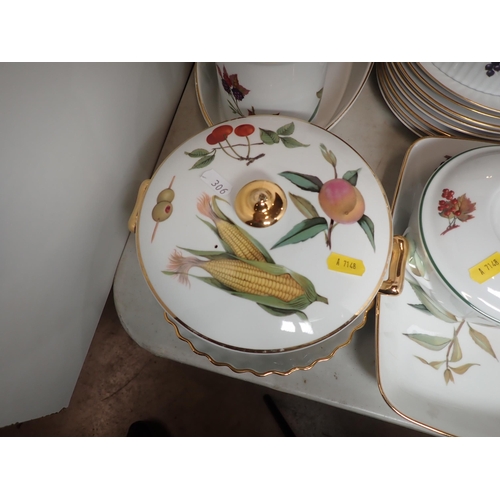 306 - A large quantity of Royal Worcester 