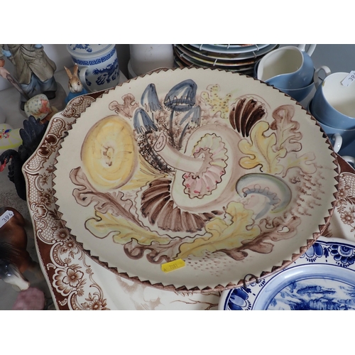 394 - A Wedgwood part Tea Set, a quantity of Royal Doulton decorative Wall Plates, a Poole Bowl and Cover,... 