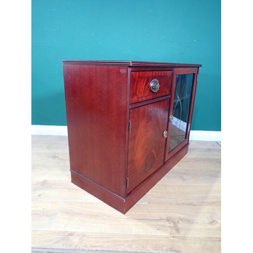 583 - A modern Unit fitted glazed cupboard, drawer and cupboard, 3ft W