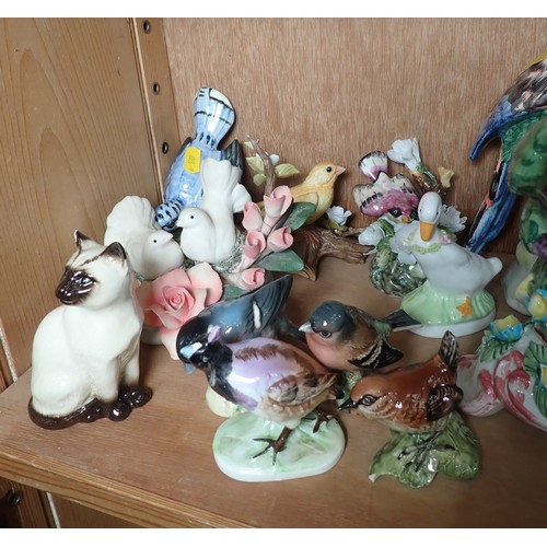 293 - Two Wedgewood Jasperware lidded Dishes, a Wedgewood Teapot, a Royal Doulton Cat A/F, a Beswick Bullf... 