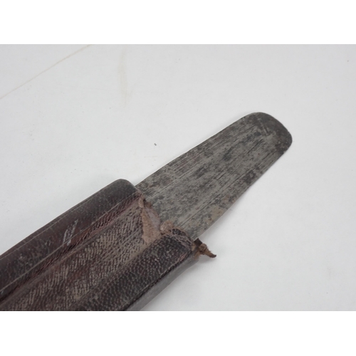 1260 - A Sudanese Sword, Kaskara in tooled leather scabbard