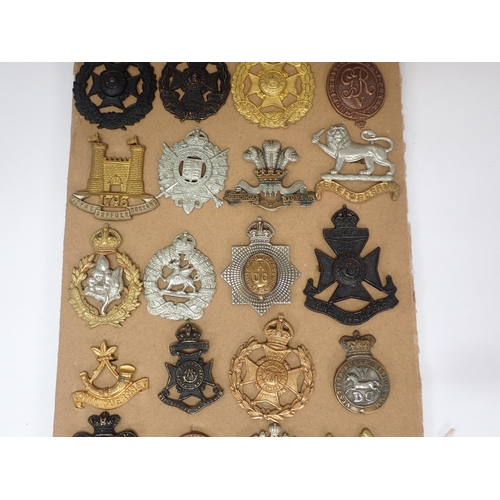 1297 - Three cards of Army Cap Badges including Highland Regiment, Gloucestershire Regiment, Cheshire Regim... 