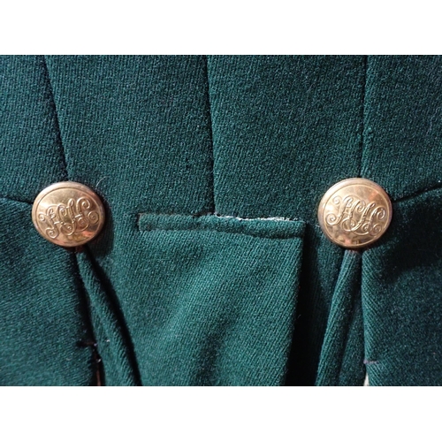 1377 - A Heythrop Hunt Gentleman's green Coat with brass H.H. buttons and tattersall lining