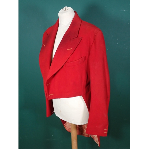 1380 - A scarlet 'swallowtail' Hunting Coat without buttons