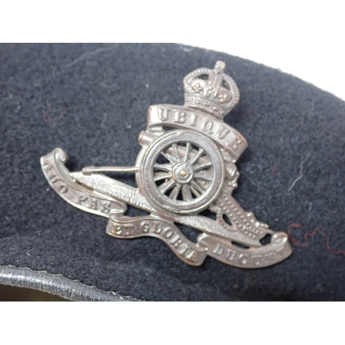 1489 - A box of Military Caps and Hats including Royal Horse Artillery, Hong Kong Police, Royal Australian ... 