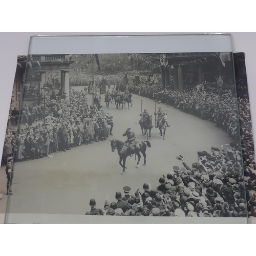 1286 - Twelve WW1 British Photographs, mostly with official photograph titles to reverse including: 'Restin... 