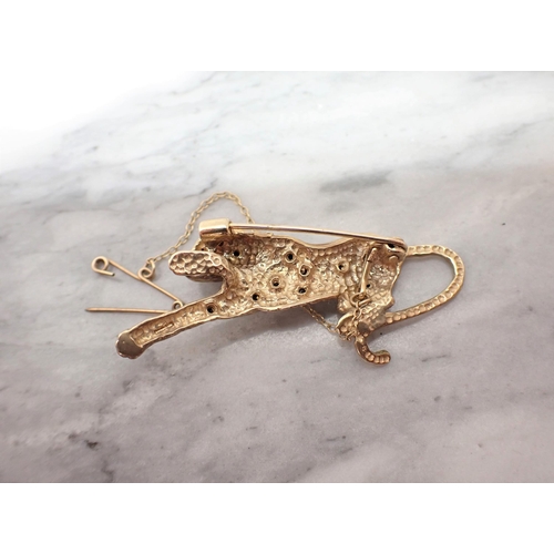 177 - A 9ct gold gem-set Leopard Brooch, approx 5cms wide, approx 8.60gms